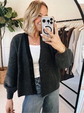 Carly Jean Los Angeles Black Button-Up Cardigan